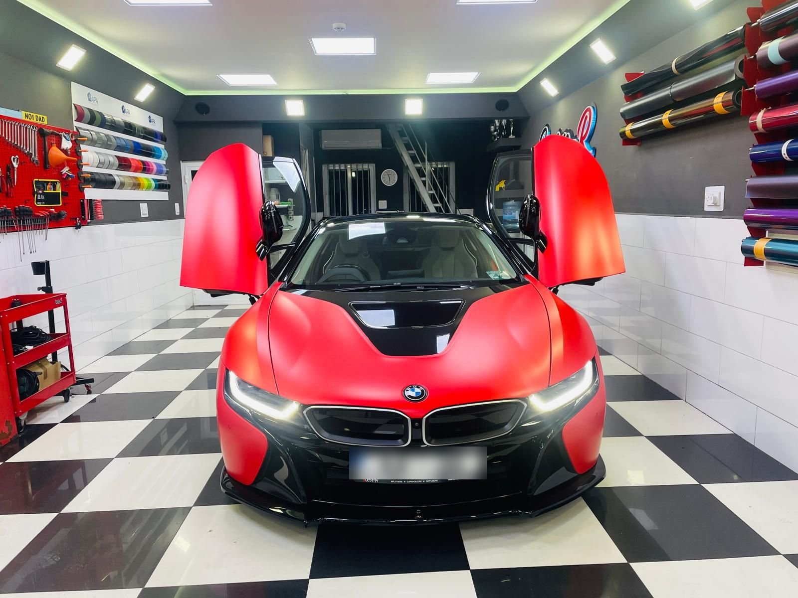 APA JP/R83.1 – Satin Solid Red – Vinyles Covering Satinés APA® voiture