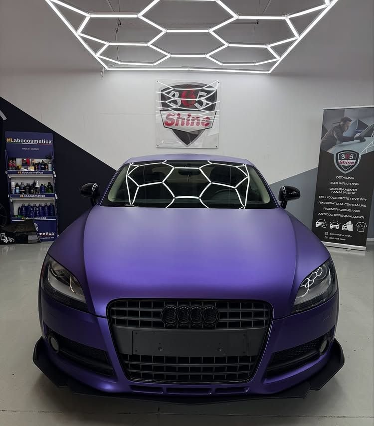 Réalisation en covering APA Satin Metallic Joker Purple sur Audi TT (photo publiée par APA)