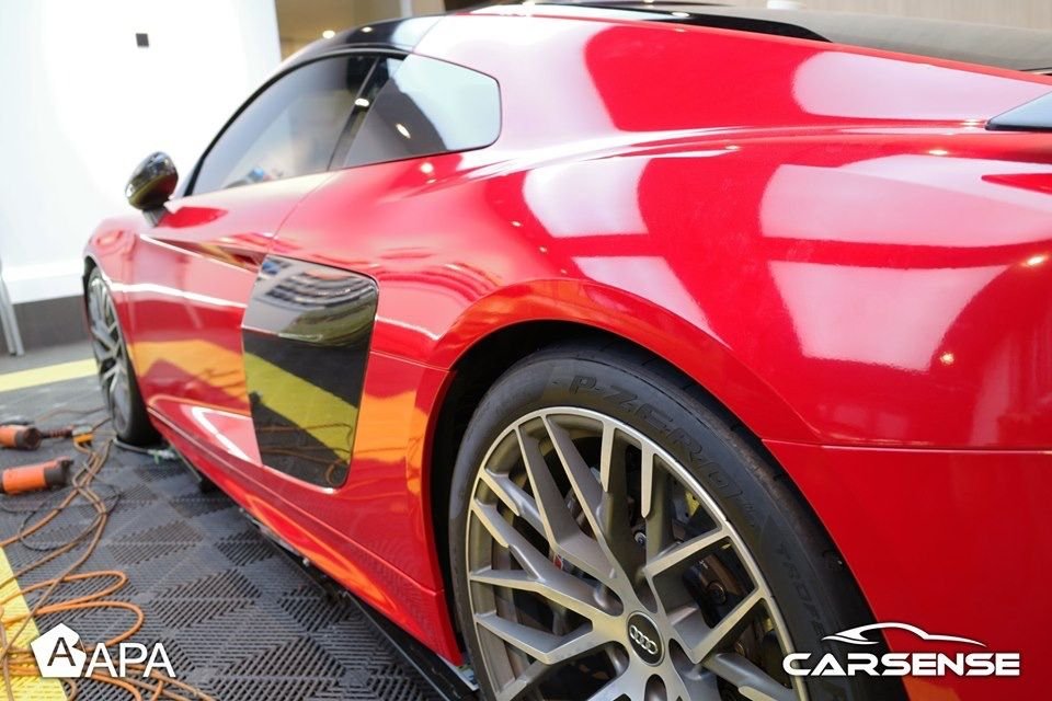 Réalisation en covering APA Gloss Red sur Audi R8 (photo publiée par APA)