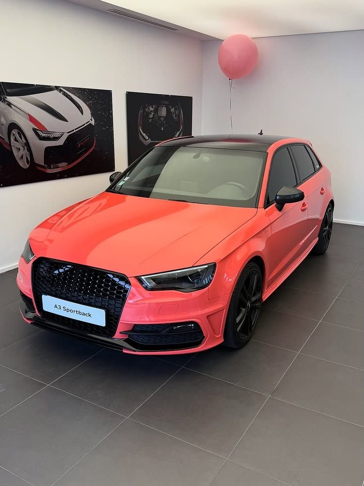 Réalisation en covering APA Gloss Coral sur Audi A3 Sportback (photo publiée par APA)