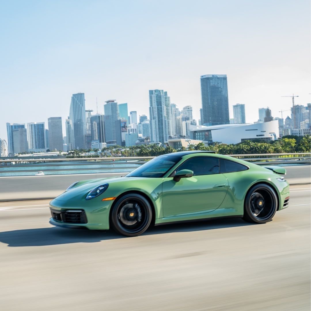 APA JP/R94.7 – Gloss Auratium Green – Vinyles Covering Brillants APA® voiture