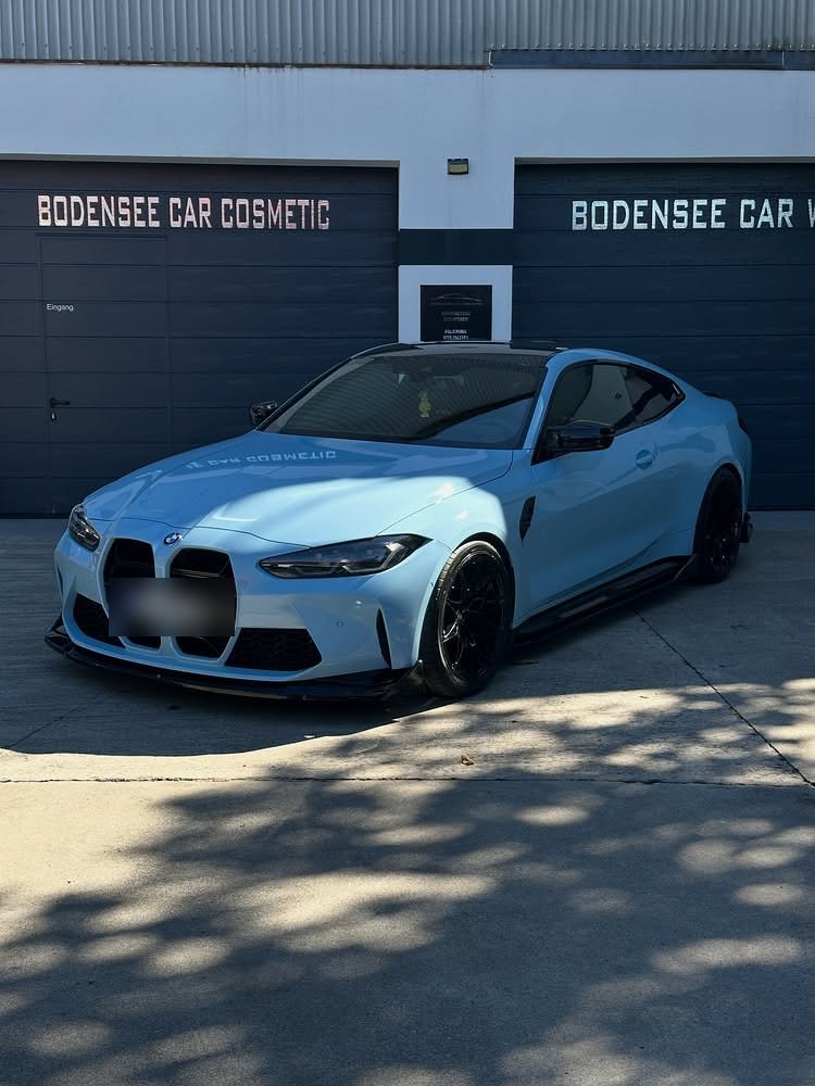 Réalisation en covering APA Gloss Gulf Blue sur BMW Série 4 (photo publiée par APA)