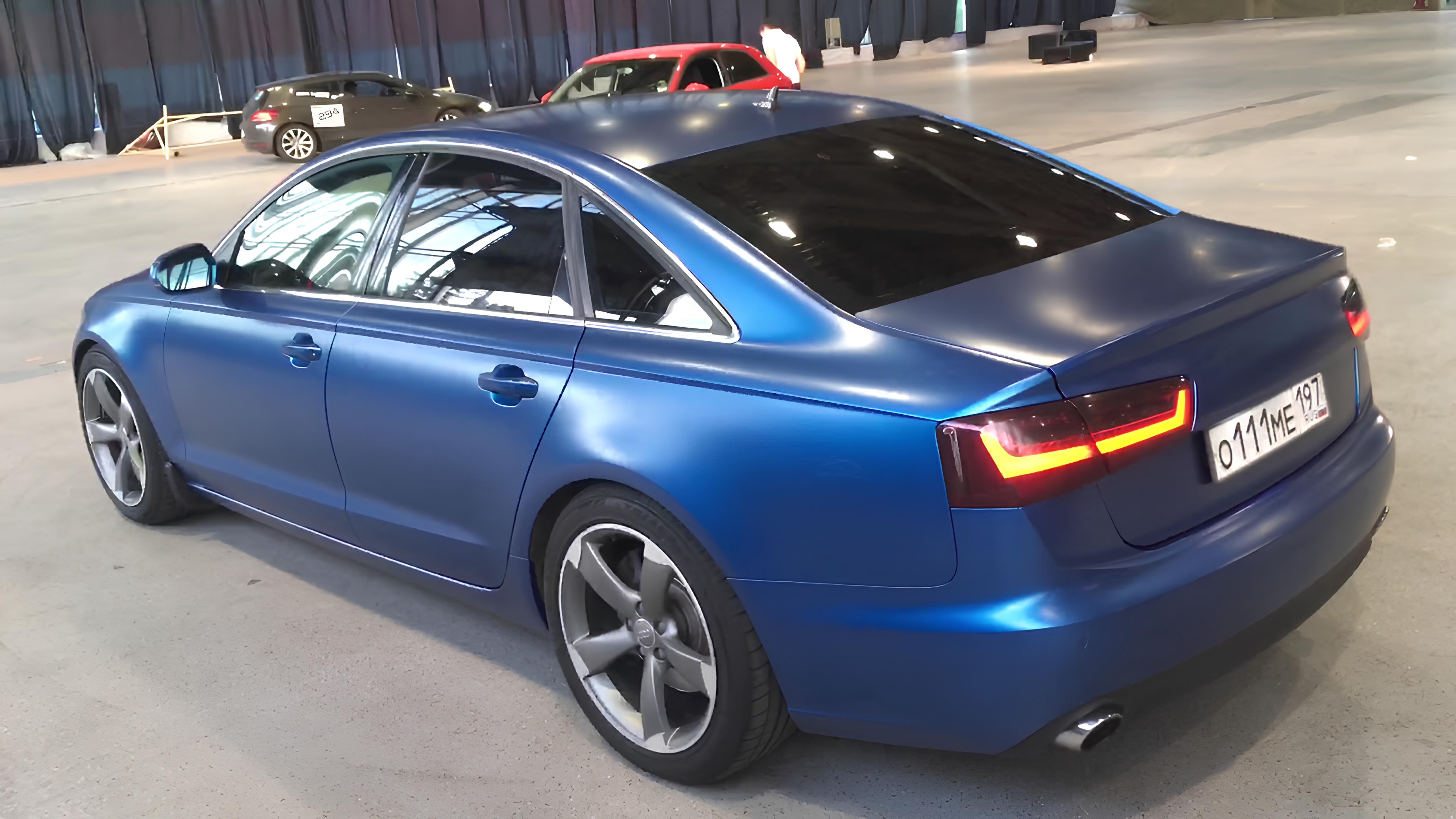 Avery SWF – Bleu Foncé Satiné – Vinyles Covering Satinés Avery Dennison® SWF voiture