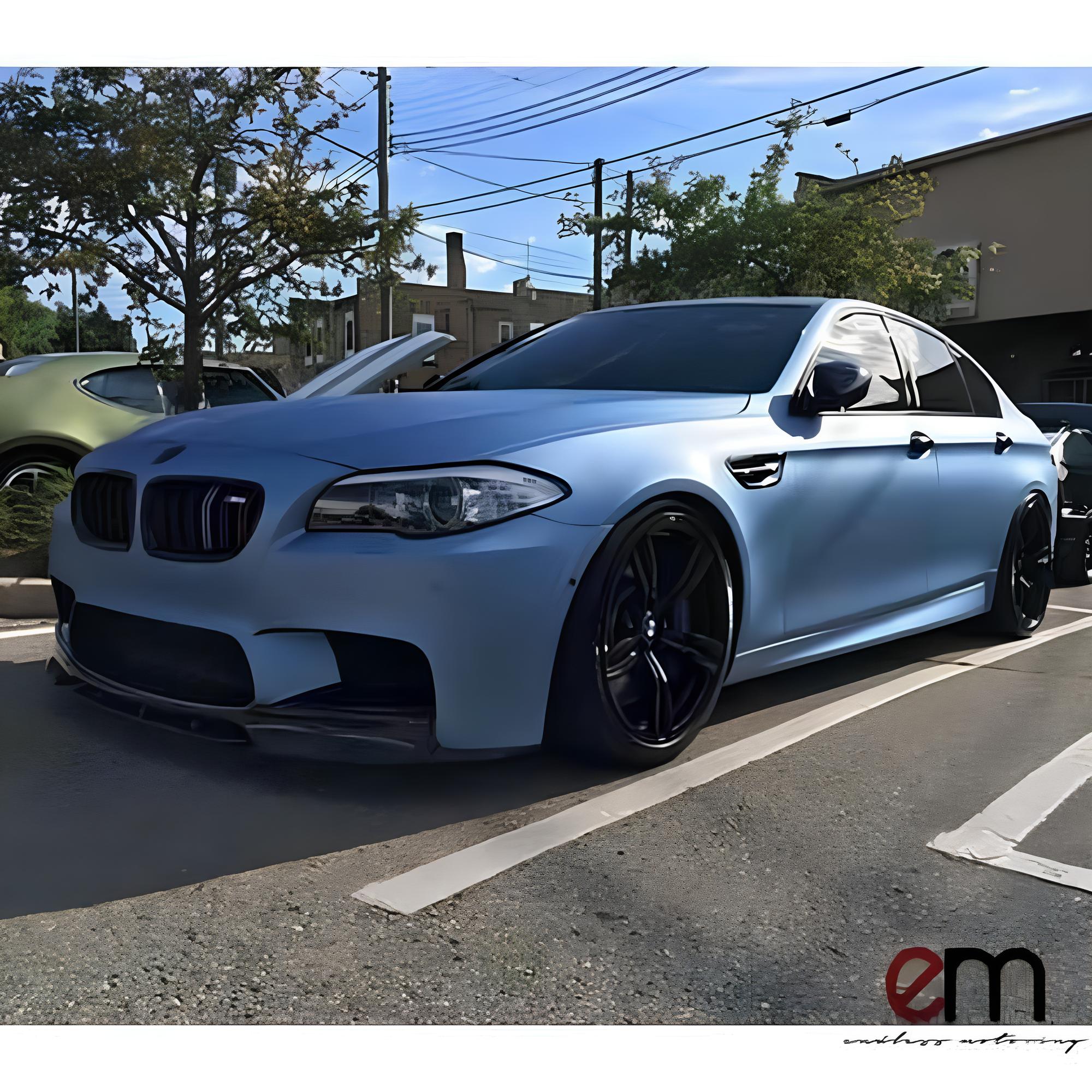Avery SWF – Bleu Frosty Métallisé Mat – Vinyles Covering Mats Avery Dennison® SWF voiture