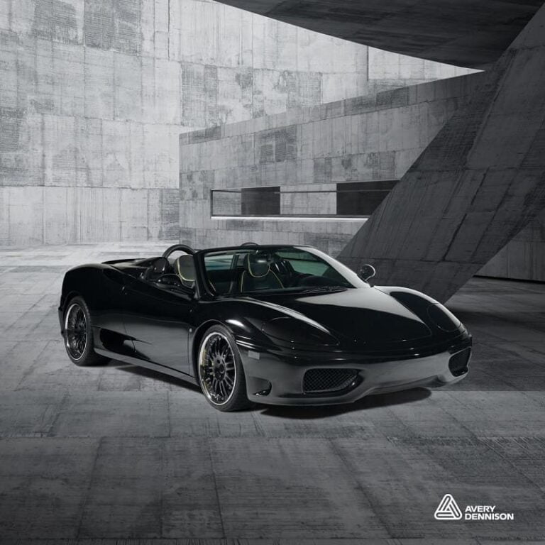 Avery SWF – Noir Obsidienne Brillant – film covering voiture Brillant Noir Avery Dennison® SWF